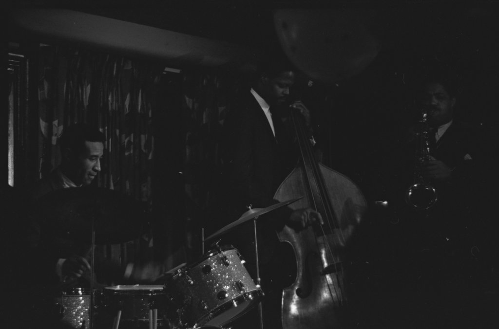 Max Roach and others at McKie's Disc Jockey Lounge - Flerlage, Raeburn, 1915-2002