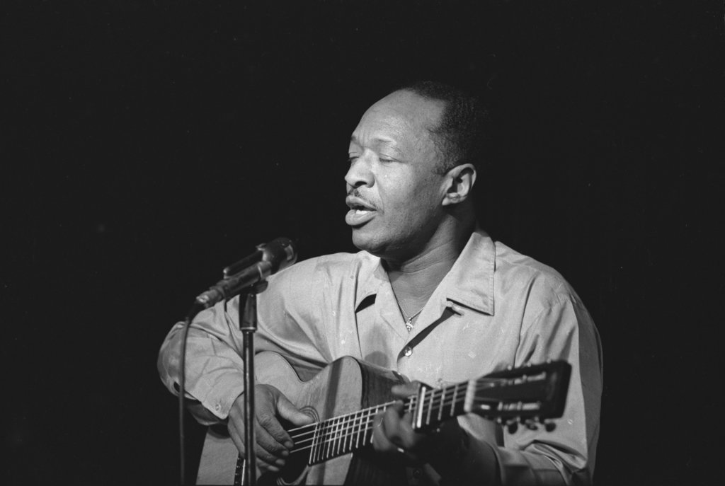Josh White - Flerlage, Raeburn, 1915-2002