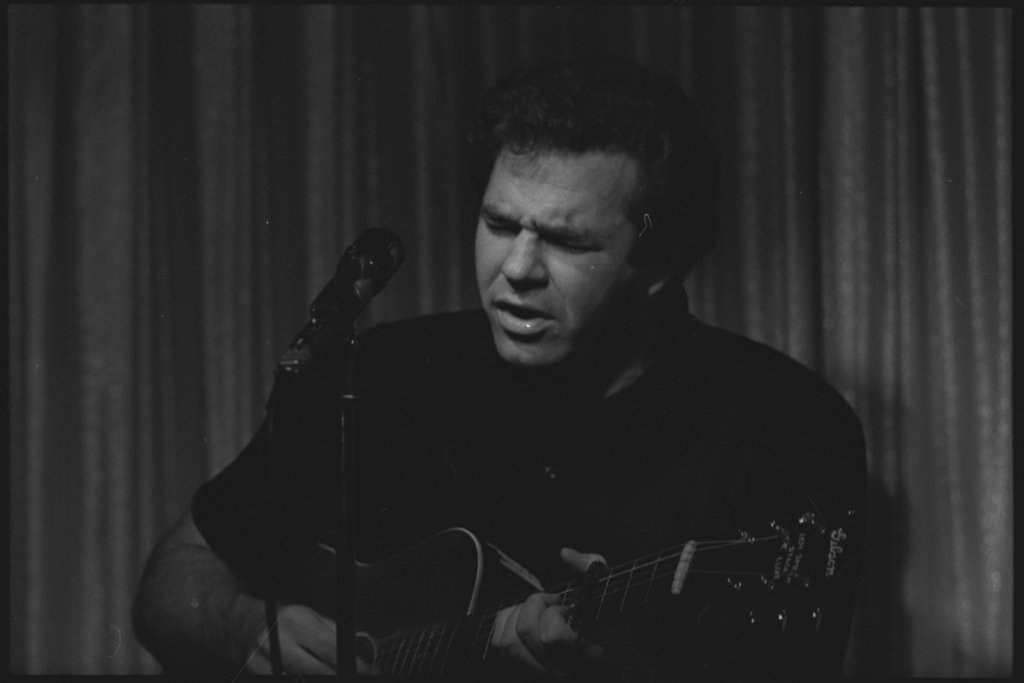 Hoyt Axton - Flerlage, Raeburn, 1915-2002