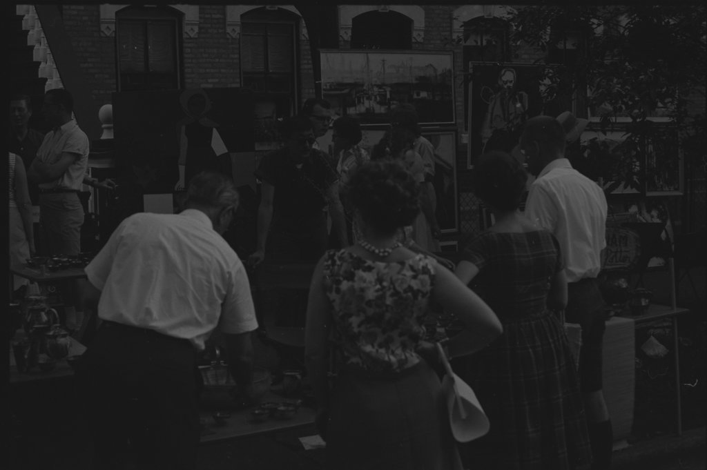 Unidentified art fair - Flerlage, Raeburn, 1915-2002
