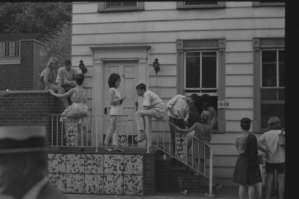 Unidentified art fair - Flerlage, Raeburn, 1915-2002