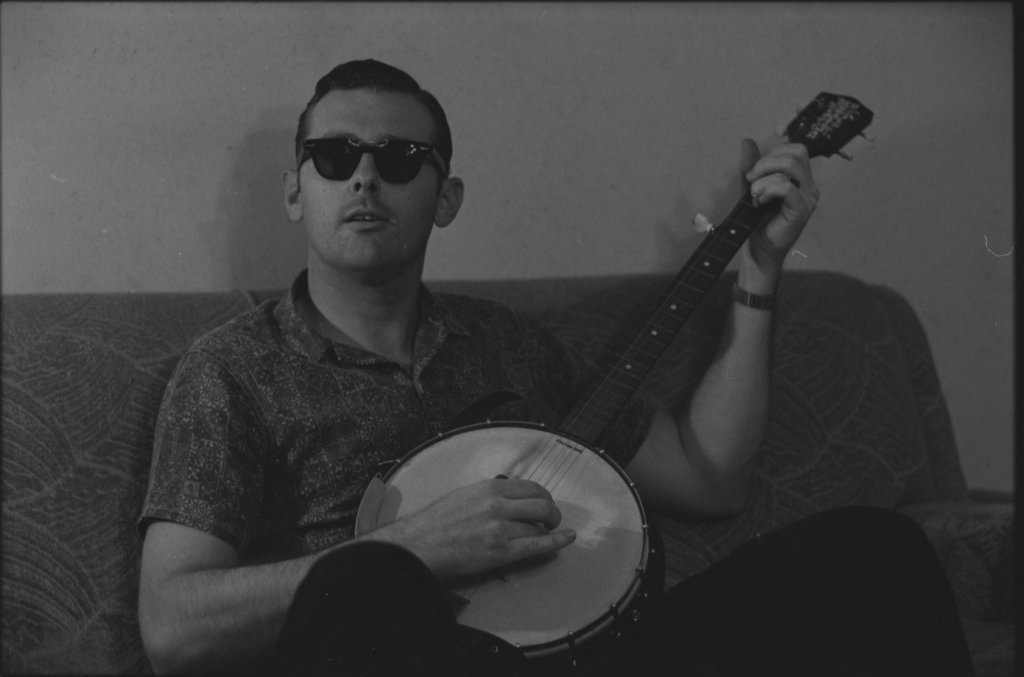 Arnold Keith Storm, folk singer and composer, Moorsville, Indiana - Flerlage, Raeburn, 1915-2002