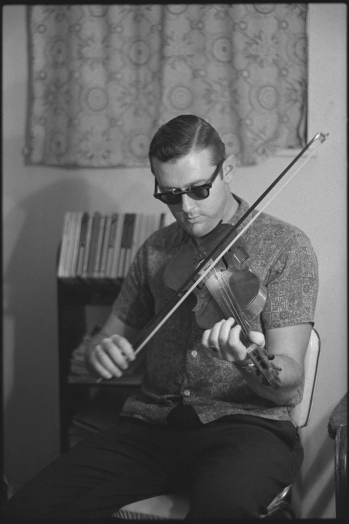 Arnold Keith Storm, folk singer and composer, Moorsville, Indiana - Flerlage, Raeburn, 1915-2002