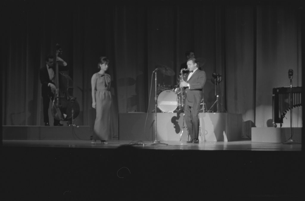 Stan Getz and Astrud Gilberto - Flerlage, Raeburn, 1915-2002