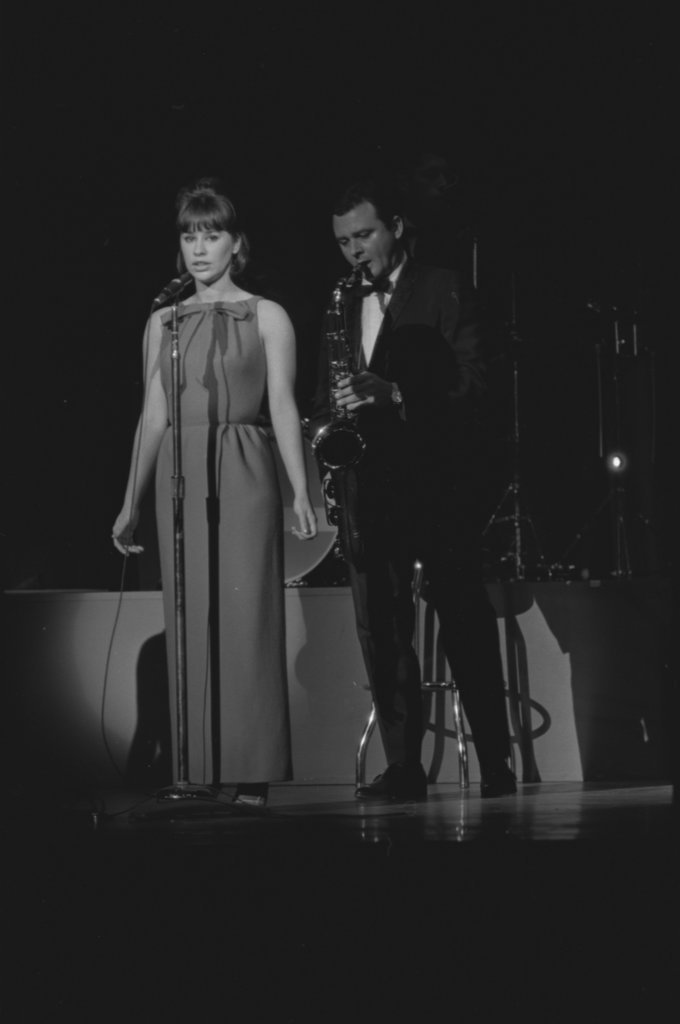 Stan Getz and Astrud Gilberto - Flerlage, Raeburn, 1915-2002