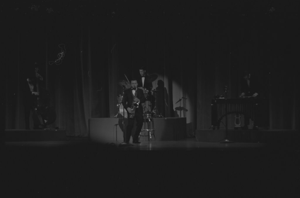 Stan Getz and Astrud Gilberto - Flerlage, Raeburn, 1915-2002