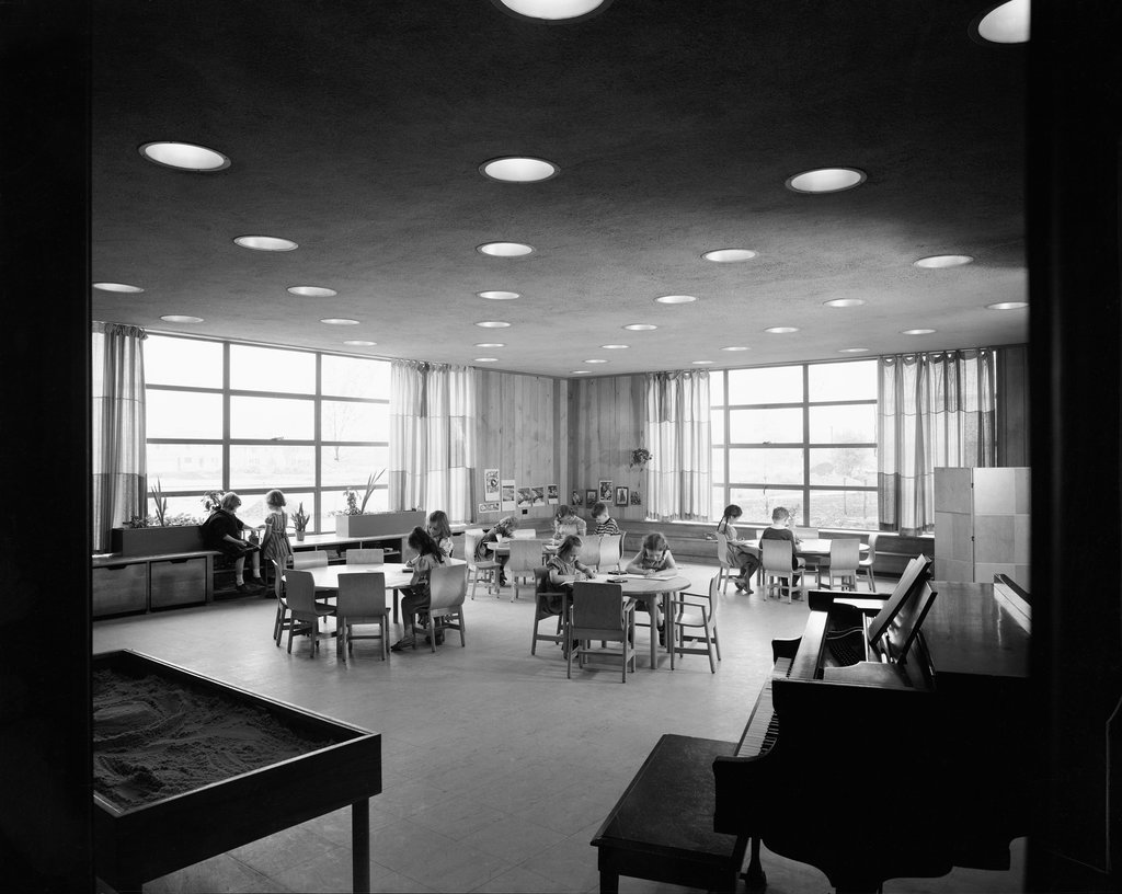 Crow Island School in Winnetka - Hedrich, Kenneth A. for Hedrich-Blessing