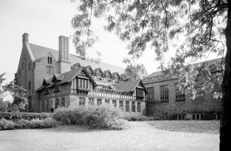 University of Chicago campus - Trowbridge, Raymond W., 1886-1936
