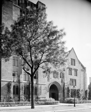 University of Chicago campus - Trowbridge, Raymond W., 1886-1936
