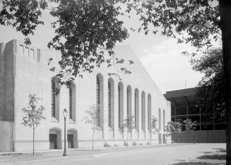 University of Chicago campus - Trowbridge, Raymond W., 1886-1936