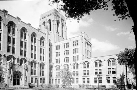 University of Chicago campus - Trowbridge, Raymond W., 1886-1936