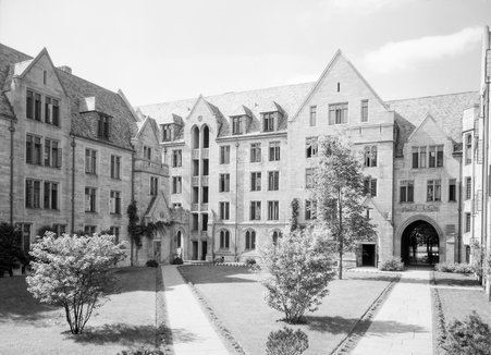 University of Chicago campus - Trowbridge, Raymond W., 1886-1936