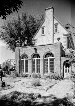 Robert Works Residence - Trowbridge, Raymond W., 1886-1936