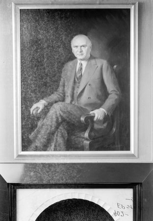 Portrait - Trowbridge, Raymond W., 1886-1936