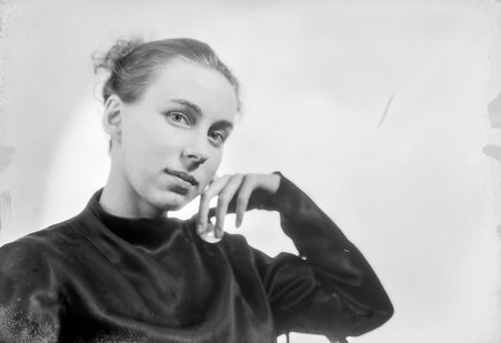 Unidentified young woman - Trowbridge, Raymond W., 1886-1936