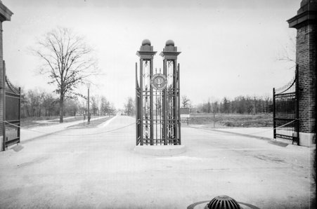 U.S. Naval Hospital gate - Trowbridge, Raymond W., 1886-1936