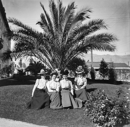 Group in Pasadena, California - Cheney, Elizabeth F. (Elizabeth Florence), 1902-1986