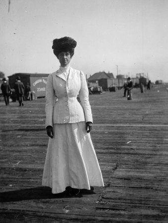 Trip with mother - McCutcheon, John T. (John Tinney), 1870-1949