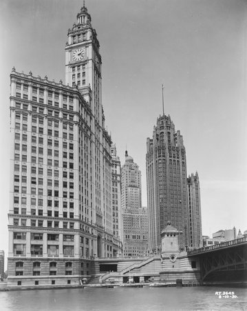Chicago Commercial Buildings-Wringley and Tribune Buildings - Scholz, A. F.