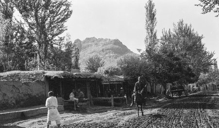 Caravan - McCutcheon, John T. (John Tinney), 1870-1949