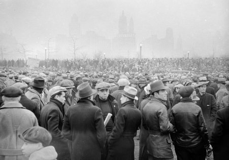 Demonstration in Grant Park - Coster, Gordon, 1920-1985