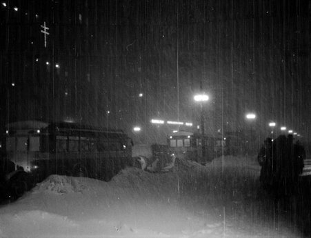 Snowstorm - Coster, Gordon, 1920-1985