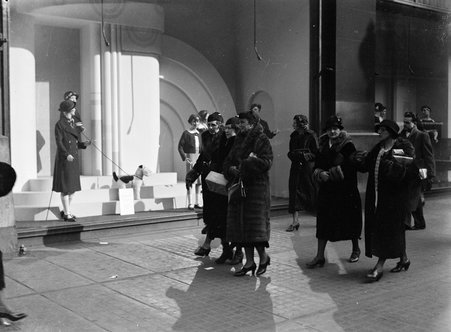 Women walking along State Street - Coster, Gordon, 1920-1985
