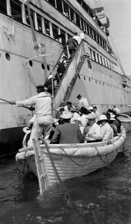 Oceana cruise - McCutcheon, John T. (John Tinney), 1870-1949
