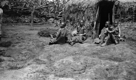 Natives in Africa - McCutcheon, John T. (John Tinney), 1870-1949