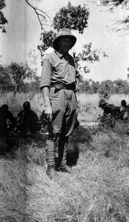 People in Africa - McCutcheon, John T. (John Tinney), 1870-1949