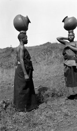 People in Africa - McCutcheon, John T. (John Tinney), 1870-1949
