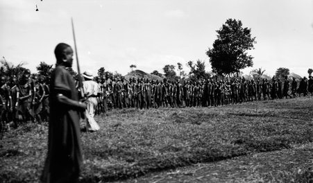 Natives in Africa - McCutcheon, John T. (John Tinney), 1870-1949