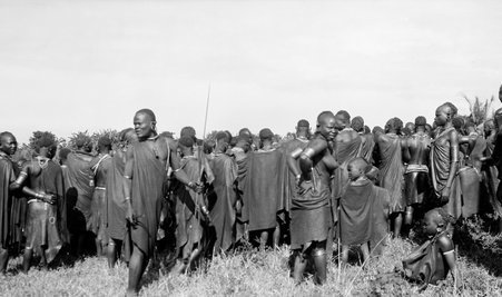 Natives in Africa - McCutcheon, John T. (John Tinney), 1870-1949