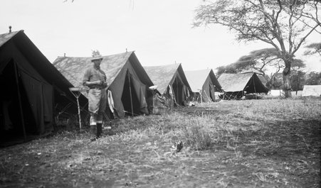Camps - McCutcheon, John T. (John Tinney), 1870-1949