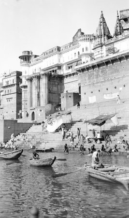 Going through India - McCutcheon, John T. (John Tinney), 1870-1949