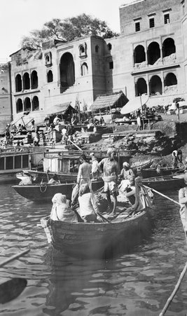 Going through India - McCutcheon, John T. (John Tinney), 1870-1949