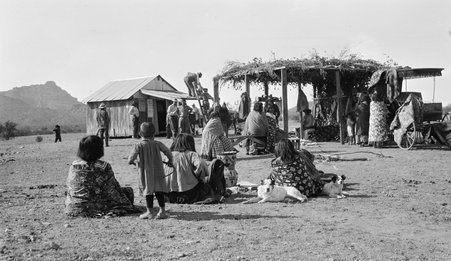 Nde (Apache) hunt, Grand Canyon - McCutcheon, John T. (John Tinney), 1870-1949