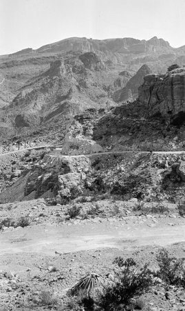 Nde (Apache) hunt, Grand Canyon - McCutcheon, John T. (John Tinney), 1870-1949