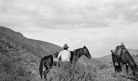 Nde (Apache) hunt, Grand Canyon - McCutcheon, John T. (John Tinney), 1870-1949