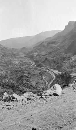 Nde (Apache) hunt, Grand Canyon - McCutcheon, John T. (John Tinney), 1870-1949
