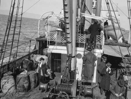 Cruise of the Elene - McCutcheon, John T. (John Tinney), 1870-1949
