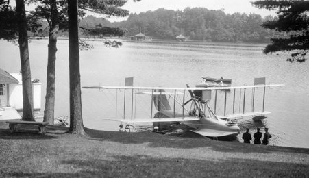 Hammond Wrigley flight - McCutcheon, John T. (John Tinney), 1870-1949