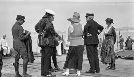Hammond Wrigley flight - McCutcheon, John T. (John Tinney), 1870-1949