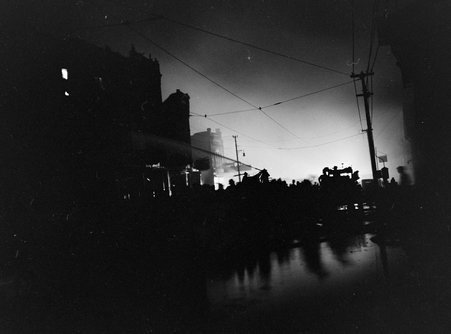 Stockyard fire - Coster, Gordon, 1920-1985