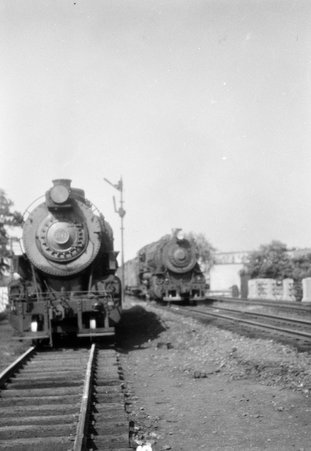 Railroad views - Coster, Gordon, 1920-1985