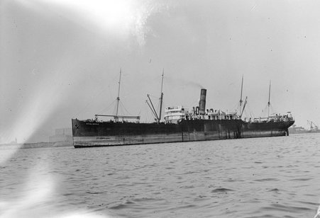 Tramp Boat, S.S. Hydaspes - Coster, Gordon, 1920-1985
