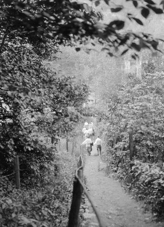 Baltimore Photo Club - Coster, Gordon, 1920-1985