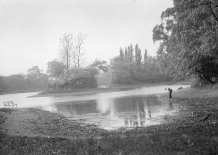 Jackson Park - Coster, Gordon, 1920-1985
