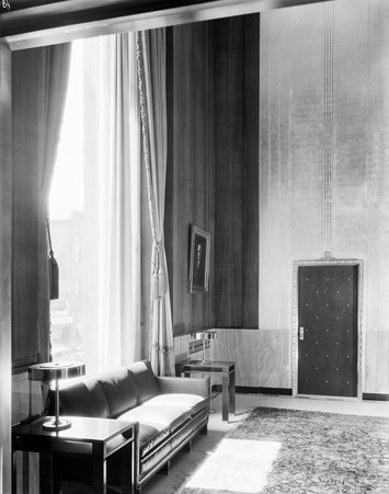 Central National Tower Interior - Hedrich-Blessing