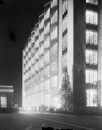 Exterior corner view at night, A. O. Smith Building - Hedrich-Blessing